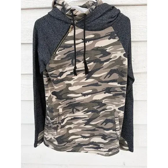 Ampersand Avenue Camo Double Hood Sweatshirt Pullover M - Picture 3 of 9